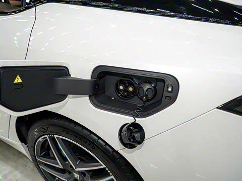 2025�� �Ŀ� 630 Max��