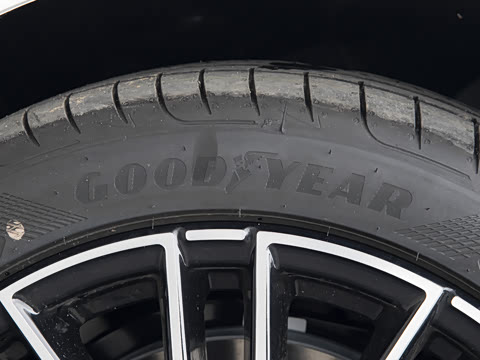 2026�� C 260 L �˶������
