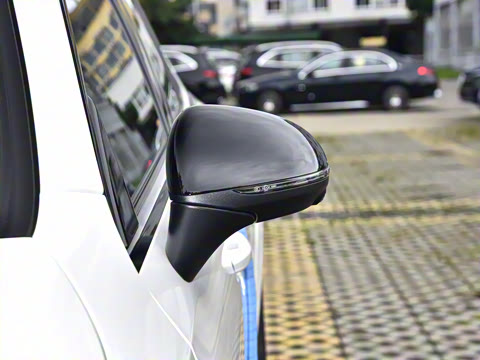 2026�� GLC 260 4MATIC ����SUV