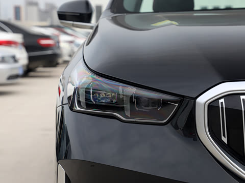 2026�� �Ŀ� 525Li ������װ