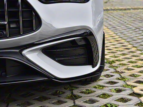 2025 Ŀ AMG CLE 53 4MATIC+ ܳ