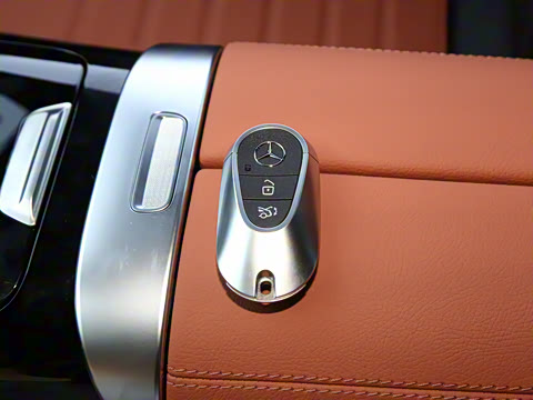 2026�� GLC 260 4MATIC ����SUV