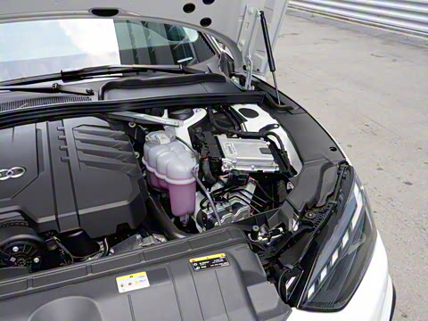 2025�� Sportback ��ذ� 40 TFSI quattro ����������