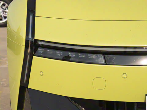 2025�� 750 ���������� Ultra