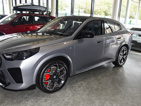 2026�� M35i
