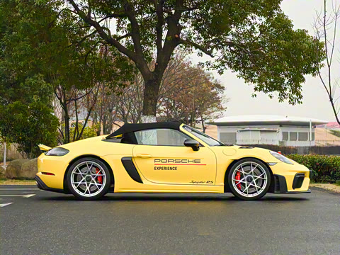 2023�� Spyder RS 4.0L