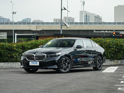 2026�� 530Li ������ M�˶���װ
