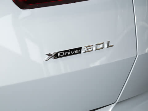 2026�� xDrive30L ������ M�˶���ҹ��װ
