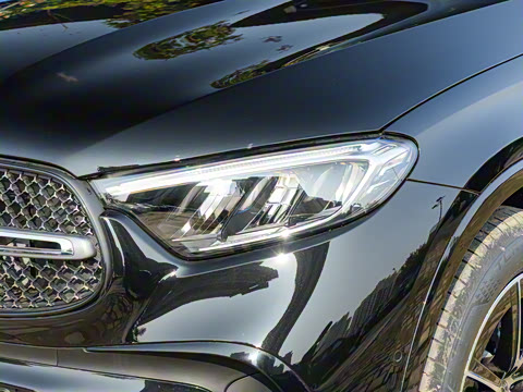 2026�� GLC 260 L 4MATIC ������