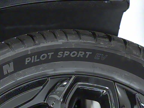 2025�� 625 ������ Max �Ƽ���