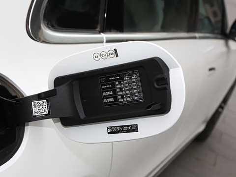 2026�� E 300 L �����˶���