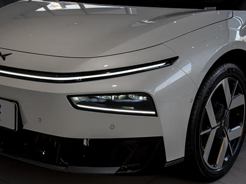 2026�� ���� 725 Max �콢��