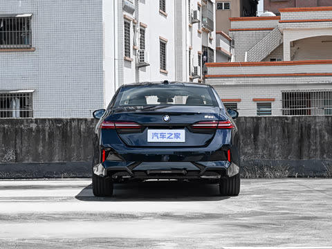 2026�� 525i M�˶���װ