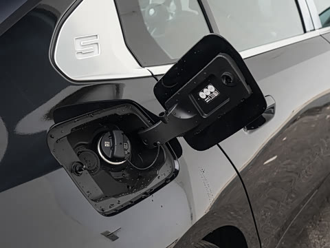 2026�� �Ŀ� 525Li M�˶���װ