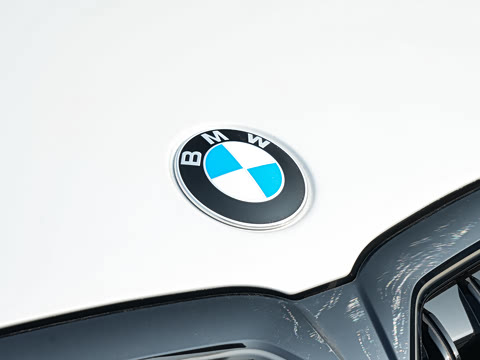 2026�� 330i M�˶���ҹ��װ