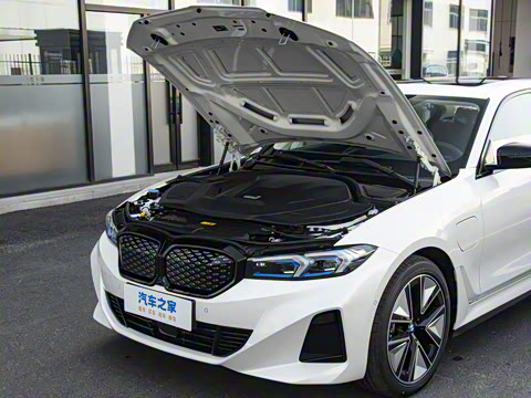 2026�� eDrive 40 L ��ҹ�˶���װ