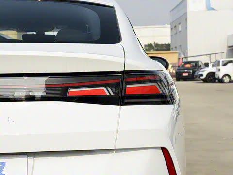 2026�� ���L 300TSI ��а�