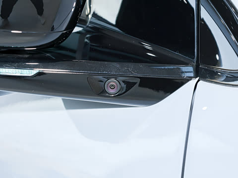 2026�� ���� 702 Max �콢��