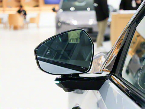 2026�� ���� 702 Max �콢��