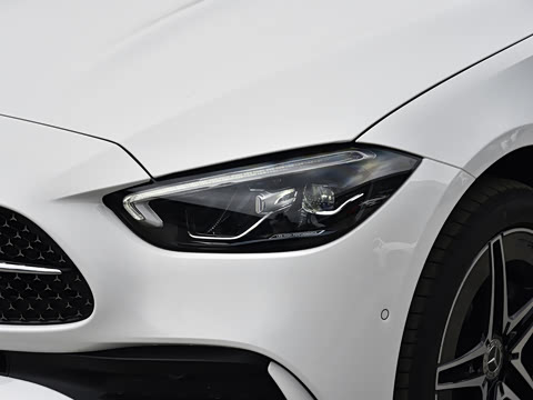 2026�� �Ŀ� C 260 L �ҹ�˶���