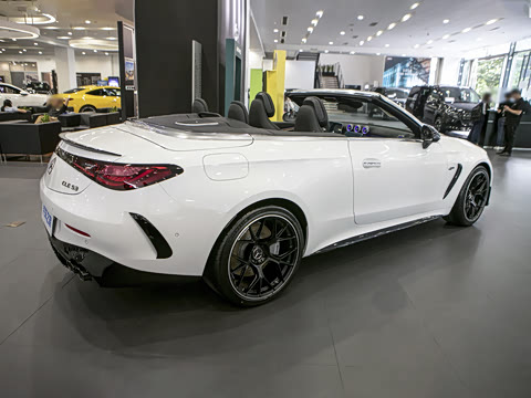 2026�� �Ŀ� AMG CLE 53 4MATIC+ ������ܳ�
