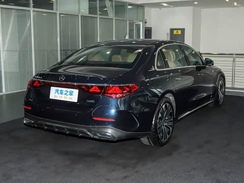2024�� E 350 e L ���ʽ��϶����˶��γ�
