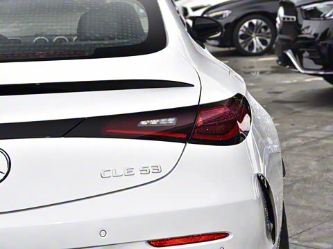 2025 Ŀ AMG CLE 53 4MATIC+ ܳ