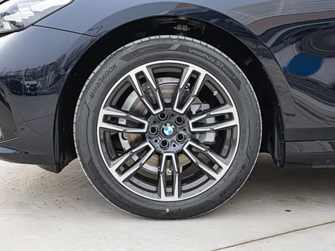 2026�� �Ŀ� 525Li M�˶���װ