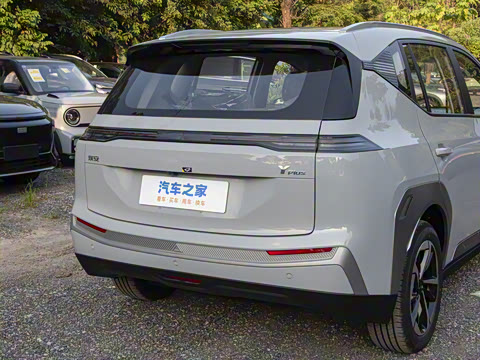 2025�� Plus 610 ������