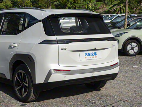 2025�� Plus 610 ������