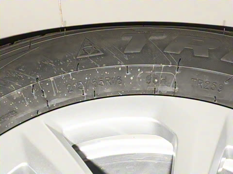 2025�� 2.0L �ֶ���������� 9��