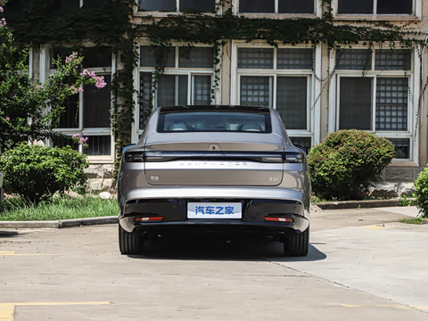 2027�� 590������