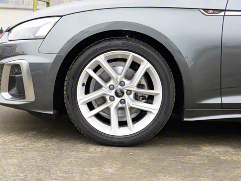 2025�� Coupe 40 TFSI ʱ�ж�����