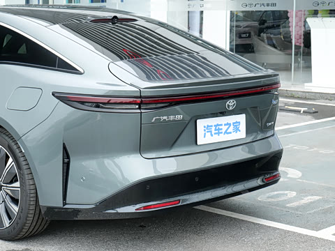2026�� 700 Max