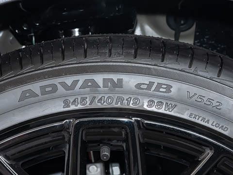 2026�� 2.0T Trophy+ �����˶���