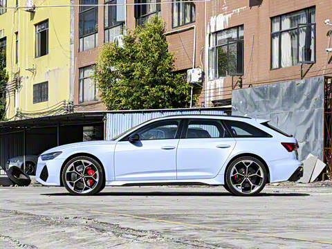 2025��  RS 6 4.0T Avant performance