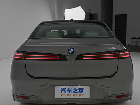 2027�� 740L �����