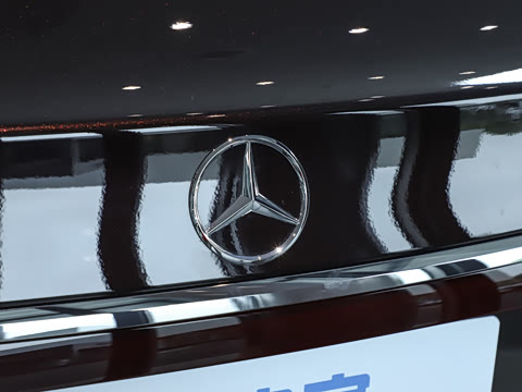 2026�� �Ŀ� E 300 L ������