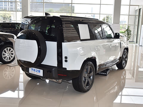 2026�� 110 3.0T P400 X-Dynamic HSE