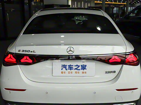 2024�� E 350 e L ���ʽ��϶����γ�