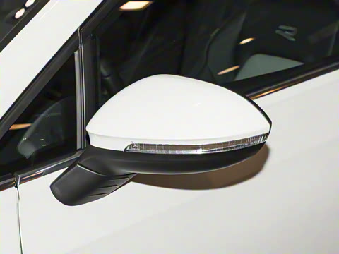 2025�� �Ŀ�� 300TSI R-Line