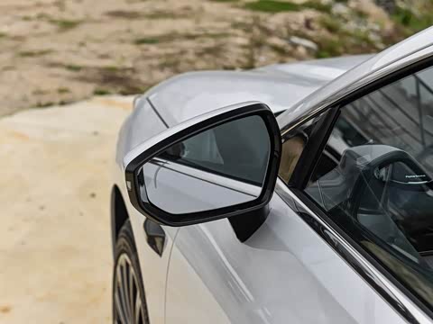 2026�� 225km EM-i Զ�����ǺӰ�