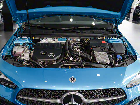 2025�� CLA 200 ���ܳ�