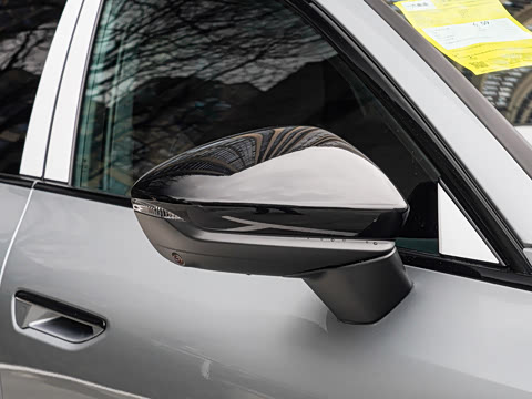 2026�� 2.0T �߹��� �˶���