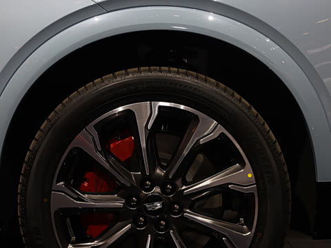 2025�� 2.0T ������