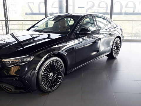 2026�� E 300 �������˶���