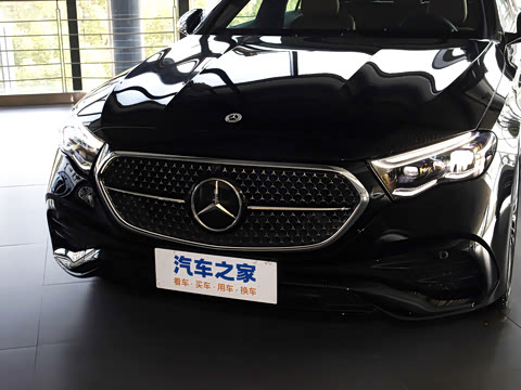 2026�� E 300 �������˶���