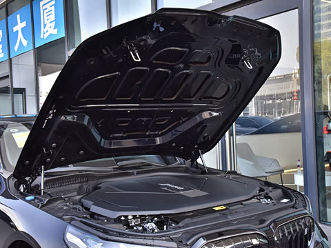 2026�� �Ŀ� eDrive 40L M�˶���װ