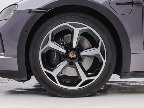 2026�� Taycan 4 Cross Turismo