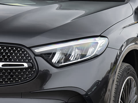 2026�� �Ŀ� GLC 300 4MATIC ����SUV